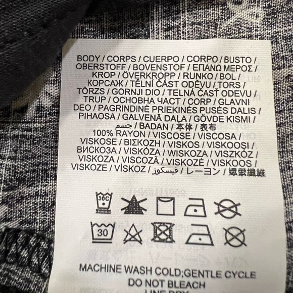 NWT Hurley Black with White Daisy Print Halter Top - Picture 14 of 15